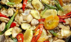 Resep Tumis Ayam Dengan Sayur Dari dita_dwistyani