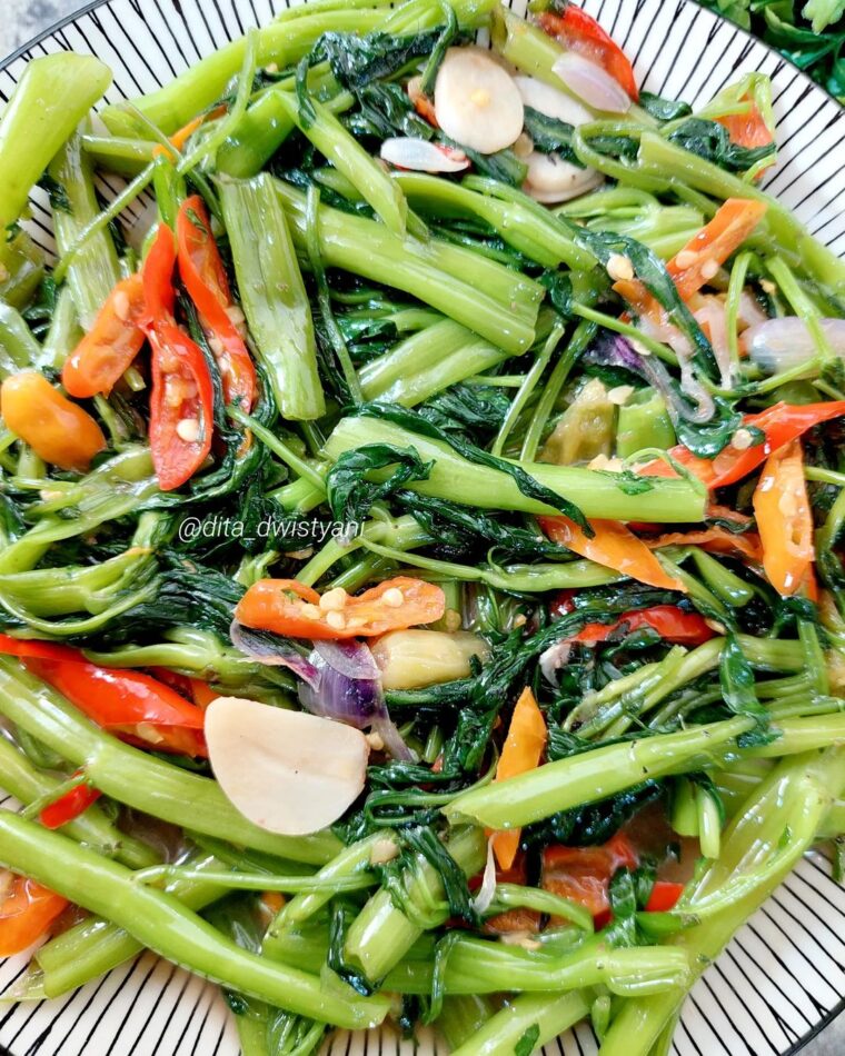 Resep Tumis Kangkung Terasi Dari dita_dwistyani