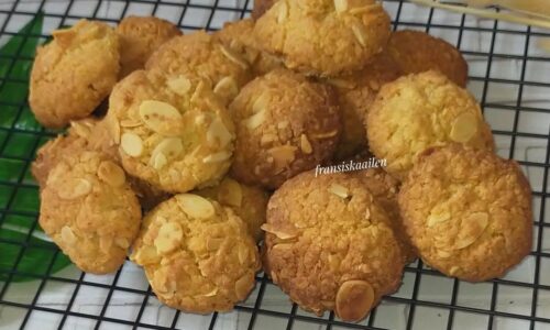 Cornflakes Almond Cookies