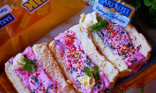 Es Cream Strowberry Didalam Kasur