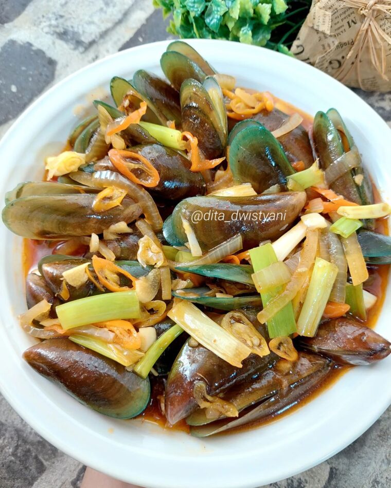 Resep Kerang Hijau Saos Padang Dari dita_dwistyani