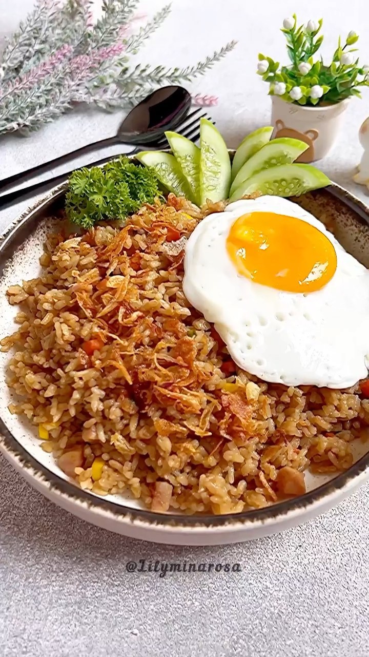 Resep Nasi Goreng Rice Cooker dari @lilyminarosa