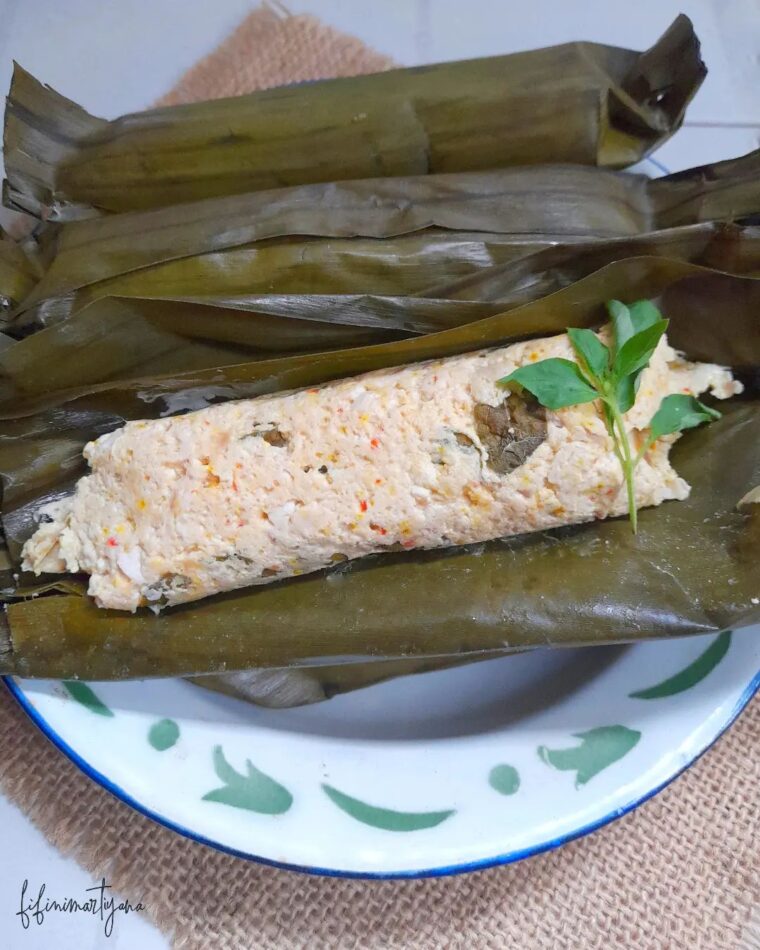 Resep Pepes Tahu Ayam Kemangi Dari fifinimartiyana