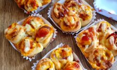 Resep Roti Smoked Beef Cheese Dari plasa.cake