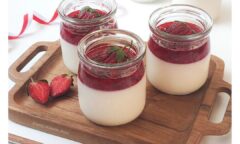 Resep Strawberry Silky Puding Dari monmon_mon2