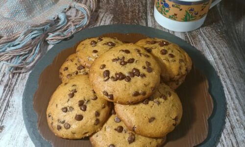 Super Soft & Goey Chocolate Chip Cookies