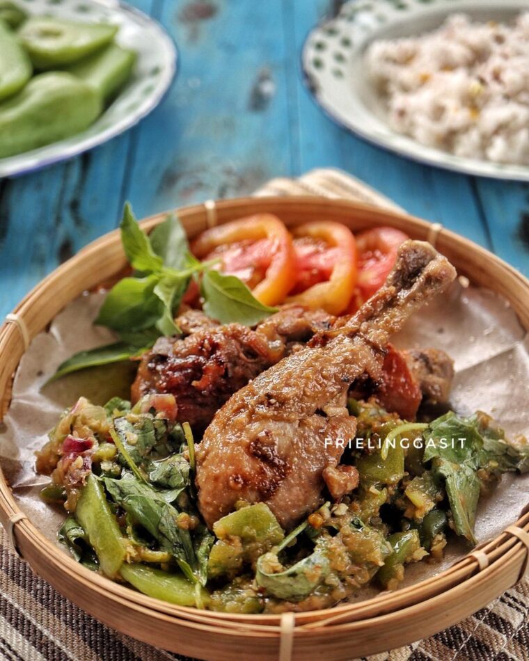 Resep Ayam Panggang Kalasan Ft Sambal Cibiuk Dari friel_sit