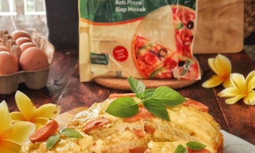 Chessy Pizza Cake - Kue dari Sosis