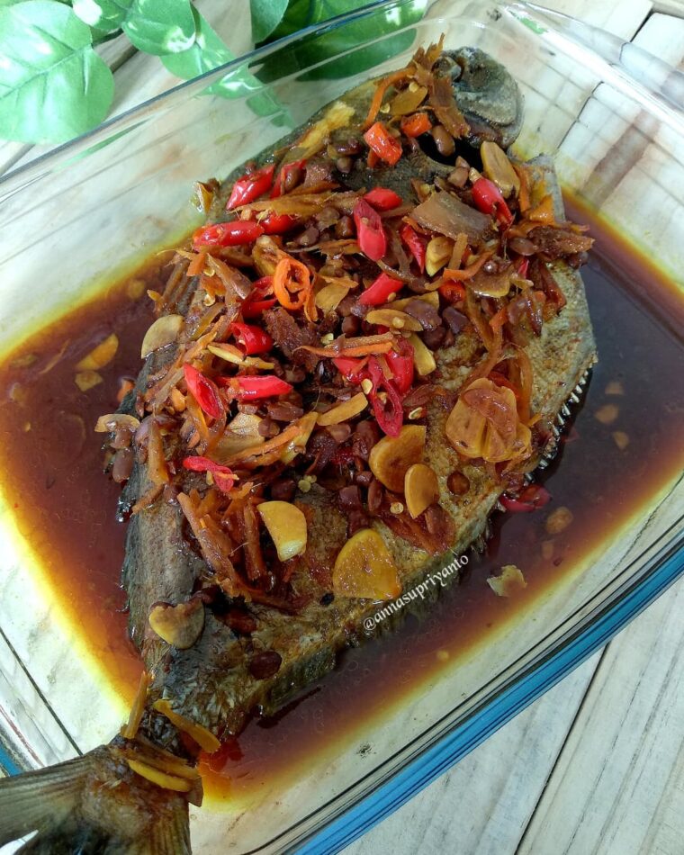 Resep Ikan Bawal Masak Tauco Dari annasupriyanto