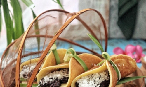 Kue Manja Isi Ketan Hitam