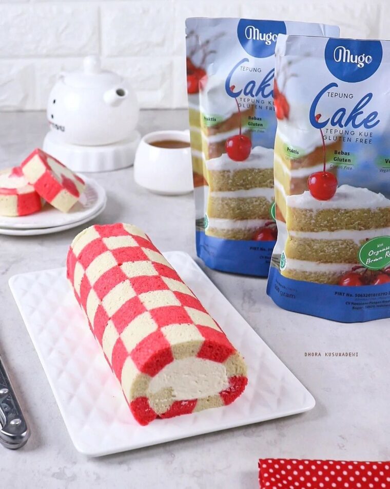 Resep Merah Putih Roll Cake Dari dhora_kusumadewi