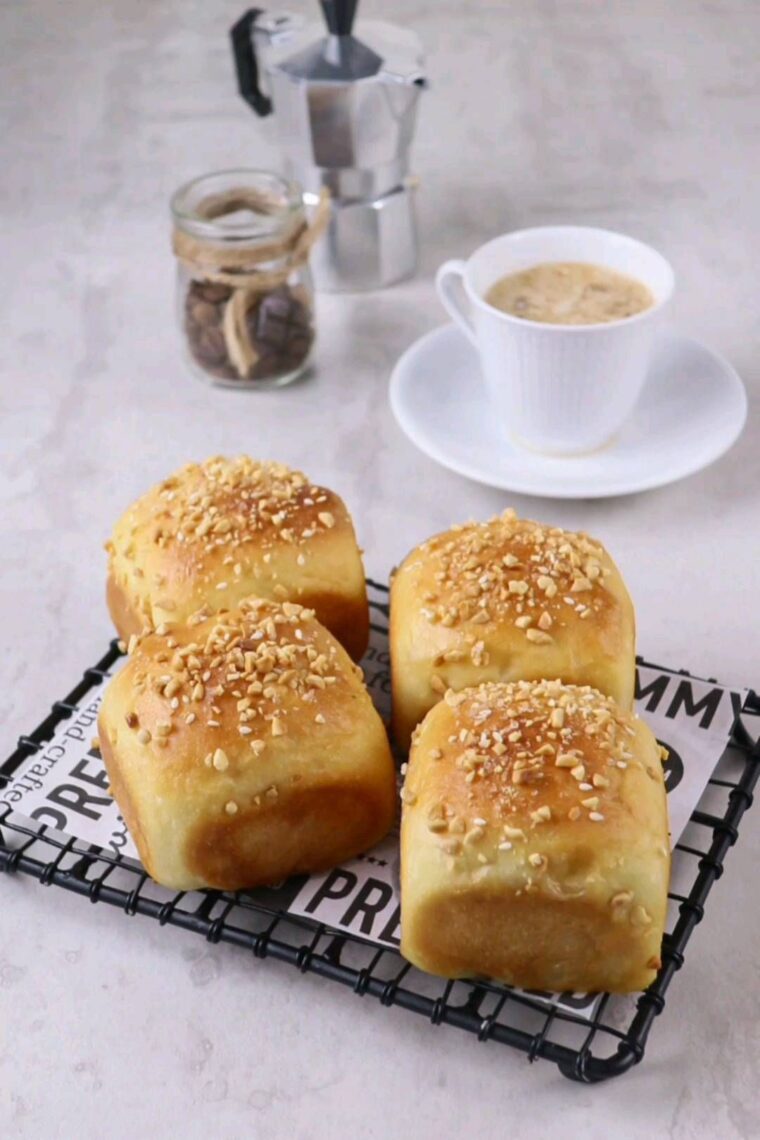 Resep Roti Isi Kacang Cokelat Dari dhora_kusumadewi