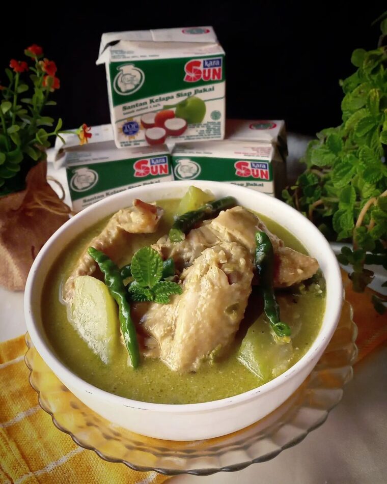 Resep Gulai Ayam Bumbu Hijau Dari mama_aurel_aerilyn
