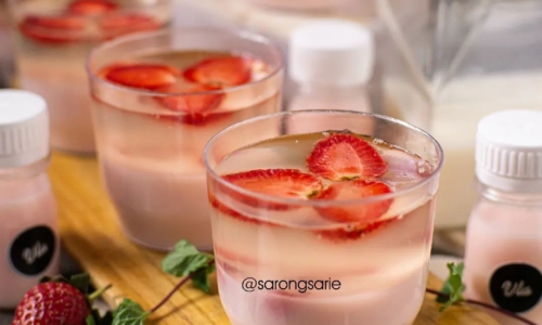 Strawberry Pudding With Vla Yogurt
