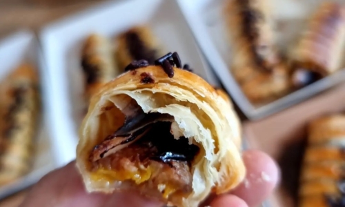 Bolen Pisang Puff Pastry - Kue dari Keju dan Pisang