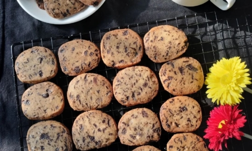 Chocolate Chunks Butter Cookies