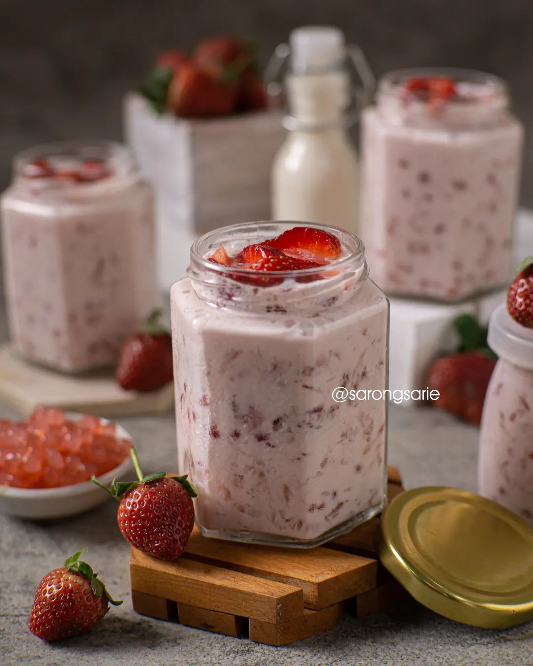 Resep Creamy Strawberry Sago dari @sarongsarie