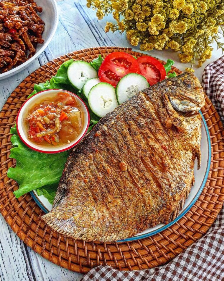 Resep Gurame Renyah Dengan Dabu Dabu Dari yscooking