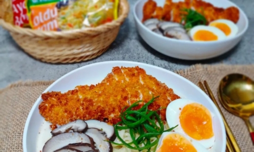 Instant Noodle Ramen (With Chicken Katsu)