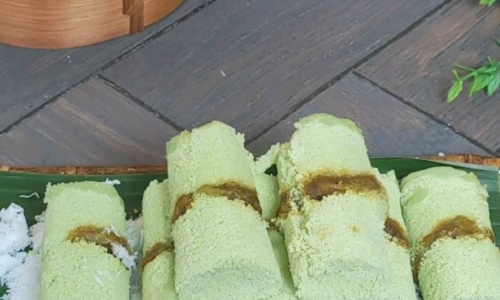 Kue Putu Bambu
