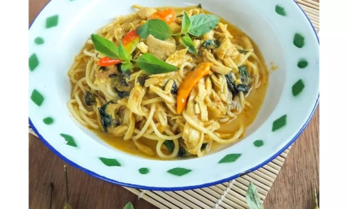 Mie Nyemek Ayam Suwir Kemangi