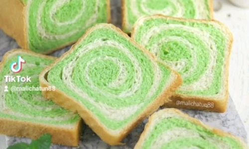 Roti Tawar Motif Pandan