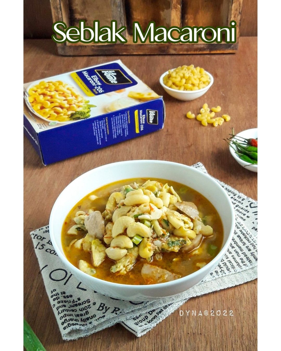 Bahan-bahan seblak macaroni dan jamur putih