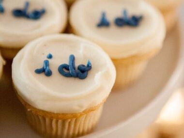 10 Kue Hantaran Lamaran Modern : Bentuk Cantik, Rasa Menarik