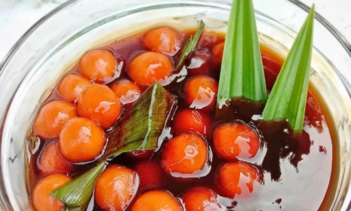 Biji Salak Ubi Kuning - Kue dari Gula Aren dan Tepung Tapioka