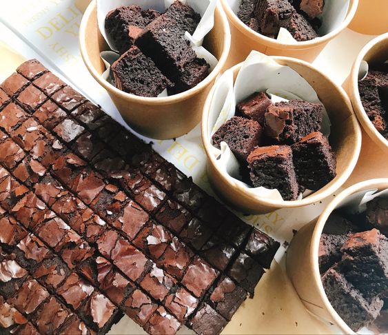 brownies - kue hantaran lamaran modern