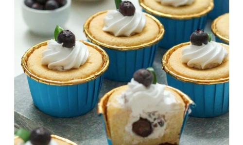 Hokkaido Chiffon Cupcake (Blueberry Filling)