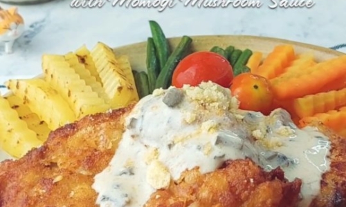Momogi Steak With Momogi Mushroom Sauce