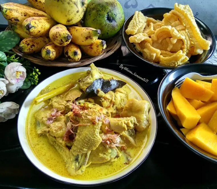 Resep Opor Ayam Kuning Dari lisna_lisnawati71