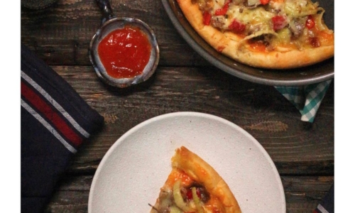 Spicy Beef Mayo Pizza - Kue dari Mayones
