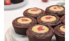 Resep Strawberry Cheese In Brownies Cup Dari moona_jingga