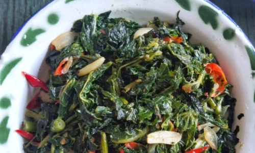 Tumis Daun Pepaya - Masakan dari Daun Pepaya