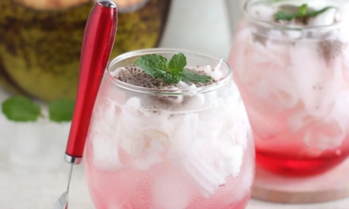 Es Kopyor - Minuman dari Selasih