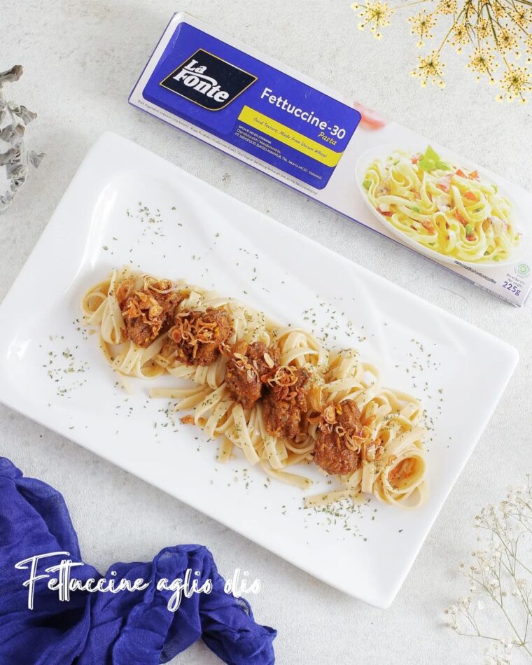 Resep Fettuccine Oglio Olio Dari nenechupp