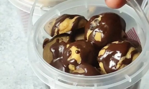 Mini Chocochips Cookies Saus Cokelat