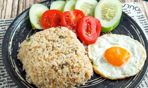 Nasi Goreng Kampung - Masakan dari Nasi dan Telur
