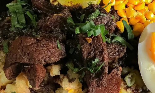 Rawon Daging Dengan Kentang & Jagung