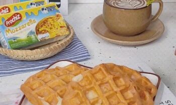 Pizza Waffle - Kue dari Yoghurt