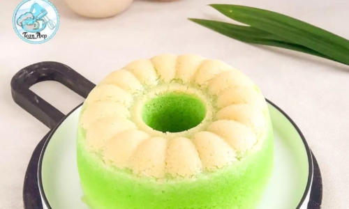 Putu Ayu Pandan Keju - Kue dari Tepung Tapioka dan Tepung Terigu