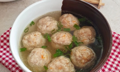 Sup Bola Ayam Wortel