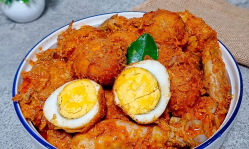 Ayam Telur Bumbu Bali