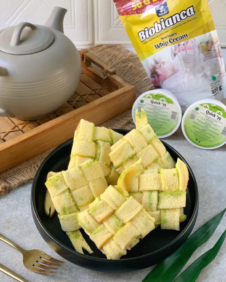 Resep Ketupat Sponge Cake Cream Dari nennaannen
