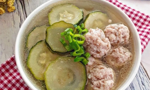 Zucchini Soup With Meatballs - Masakan dari Zucchini