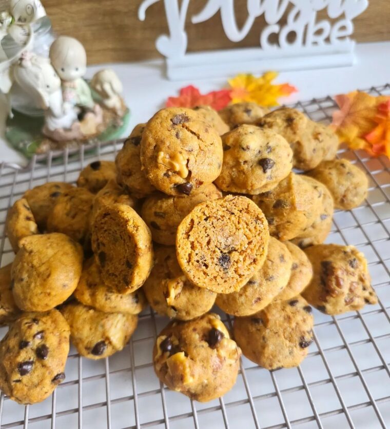 Resep Less Crunchy Choco Chips Cookies Dari plasa.cake