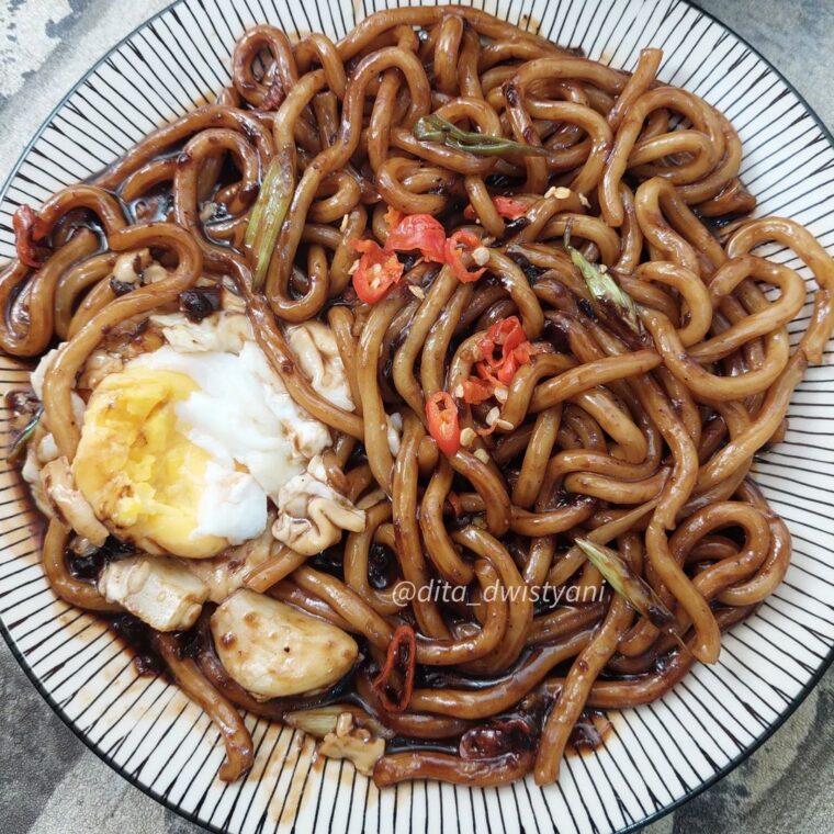Resep Mie Udon Goreng Dari dita_dwistyani