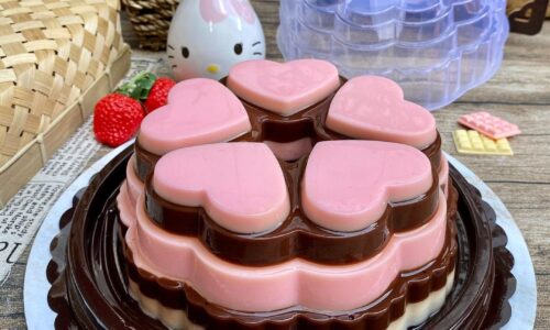 Cetakan Puding Valentine - Kue dari Stroberi